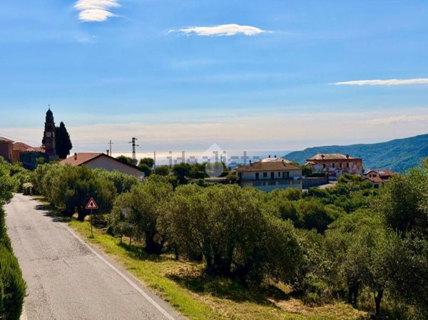 casa semindipendente in vendita ad Arnasco in zona Menosio