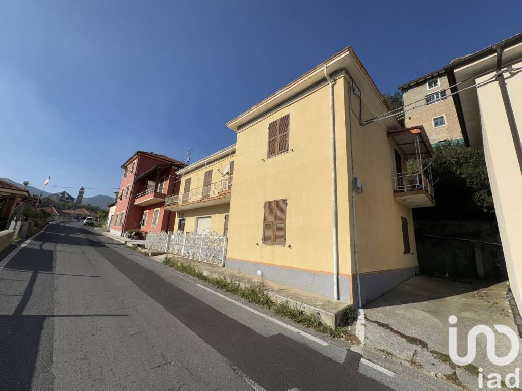 casa indipendente in vendita a Balestrino