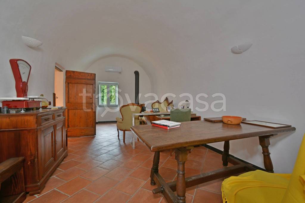 casa indipendente in vendita a Balestrino