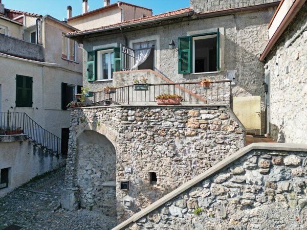 appartamento in vendita a Balestrino in zona Cuneo