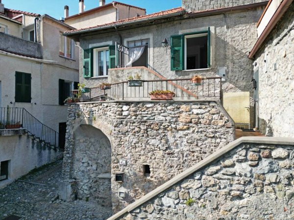 appartamento in vendita a Balestrino in zona Cuneo