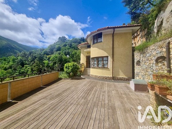 casa indipendente in vendita a Balestrino