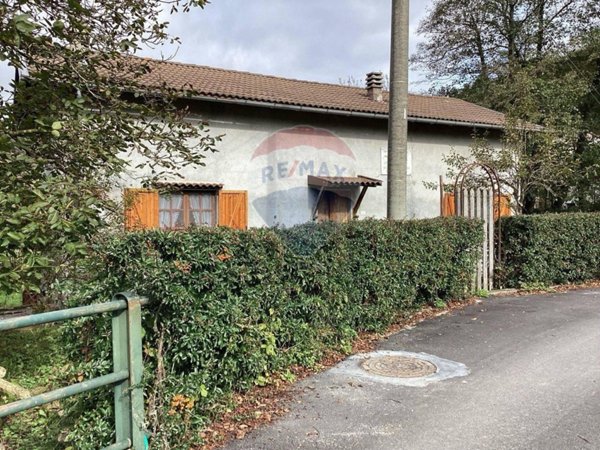 casa indipendente in vendita a Bardineto