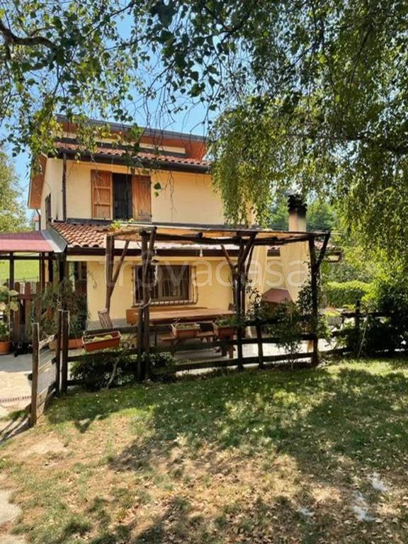 casa indipendente in vendita a Bardineto