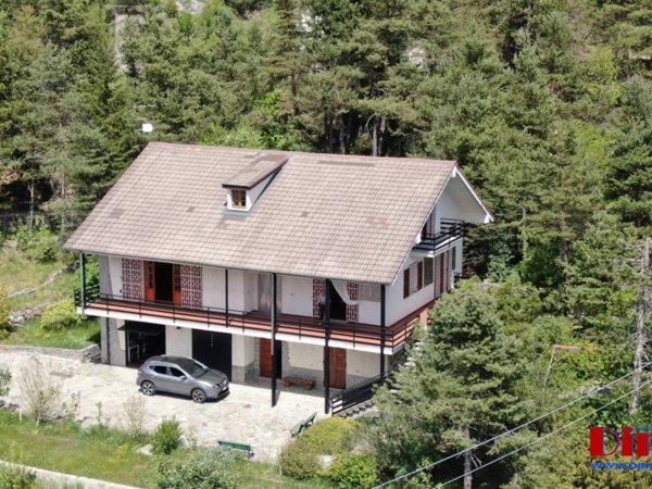 casa indipendente in vendita a Bardineto