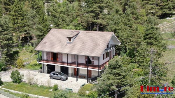 casa indipendente in vendita a Bardineto