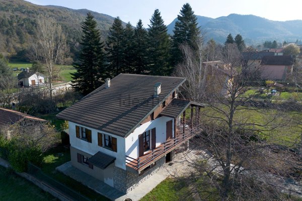 casa indipendente in vendita a Bardineto