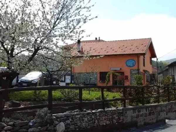 casa indipendente in vendita a Bardineto