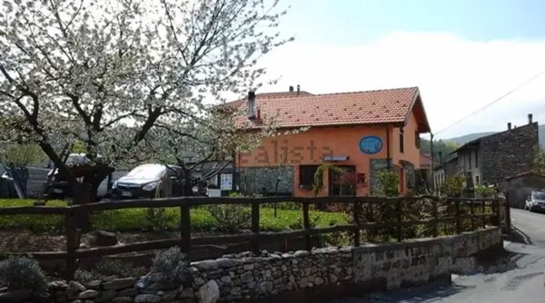 casa indipendente in vendita a Bardineto