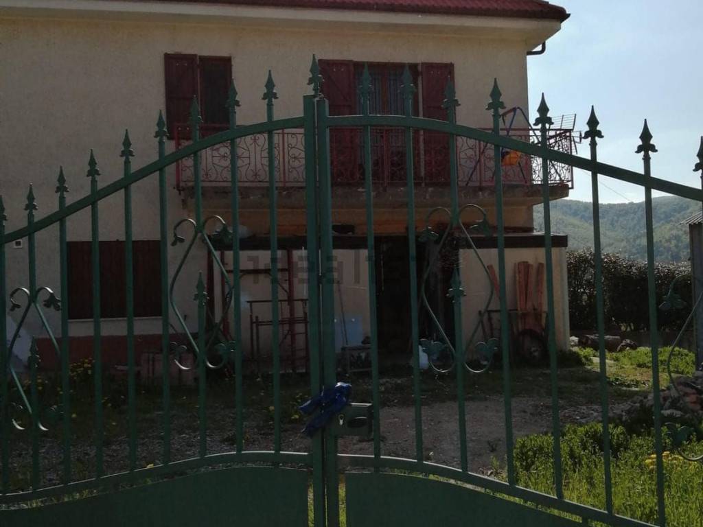 casa indipendente in vendita a Bardineto