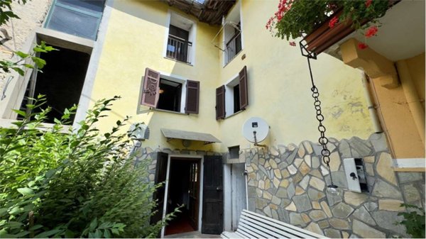 casa indipendente in vendita a Bardineto