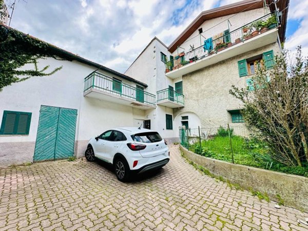 casa indipendente in vendita a Bardineto