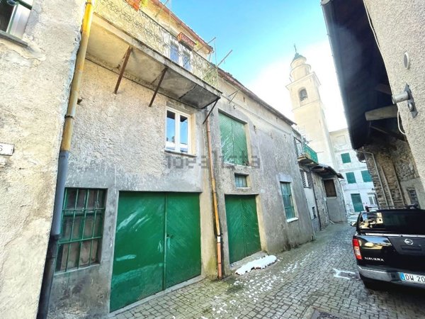 casa indipendente in vendita a Bardineto