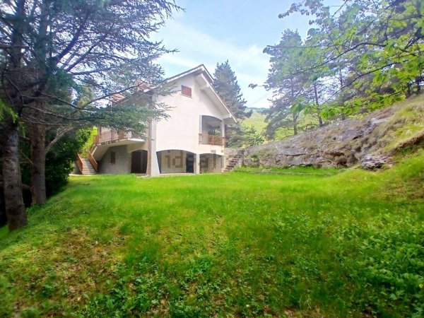 casa indipendente in vendita a Bardineto