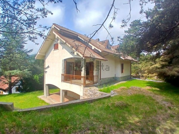 casa indipendente in vendita a Bardineto
