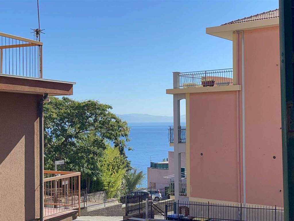 appartamento in vendita a Bergeggi in zona Torre del mare
