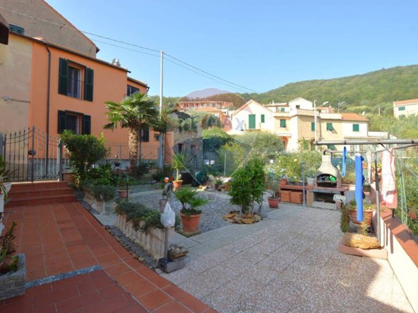 casa indipendente in vendita a Bergeggi