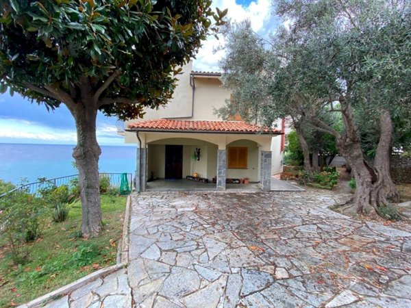 appartamento in vendita a Bergeggi