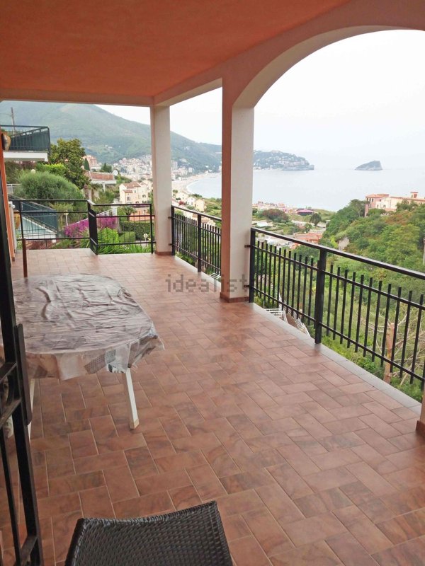 casa indipendente in vendita a Bergeggi