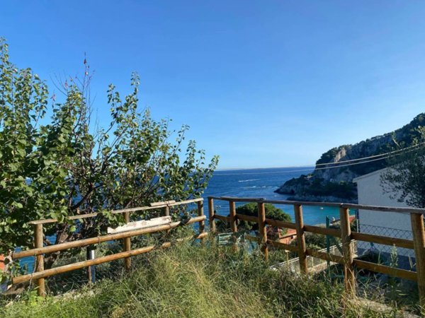 casa indipendente in vendita a Bergeggi