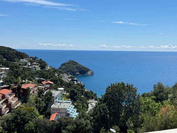 appartamento in vendita a Bergeggi in zona Torre del mare