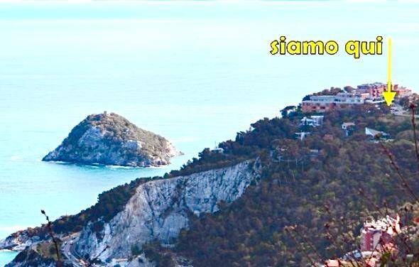 negozio in vendita a Bergeggi in zona Torre del mare