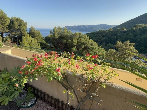 appartamento in vendita a Bergeggi in zona Torre del mare
