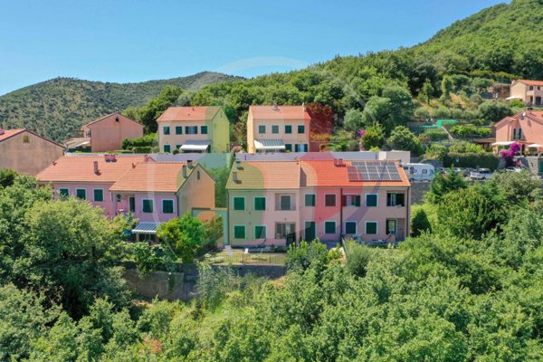 casa indipendente in vendita a Bergeggi