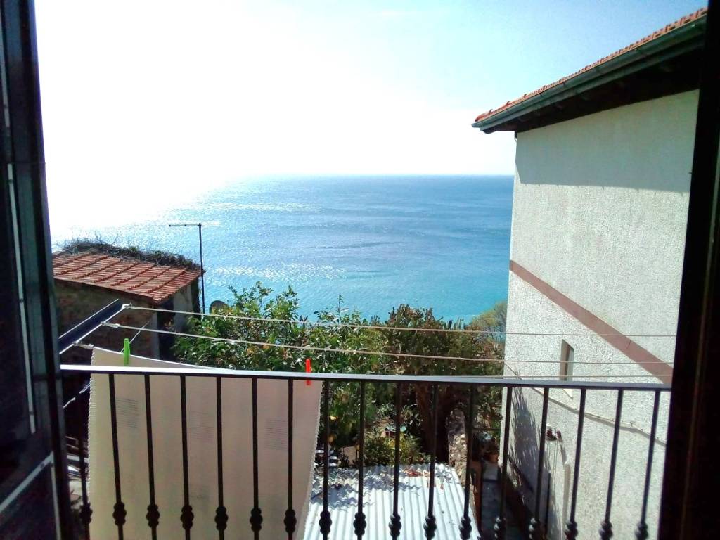 casa indipendente in vendita a Bergeggi