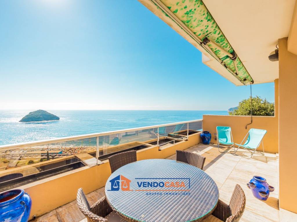 appartamento in vendita a Bergeggi in zona Torre del mare
