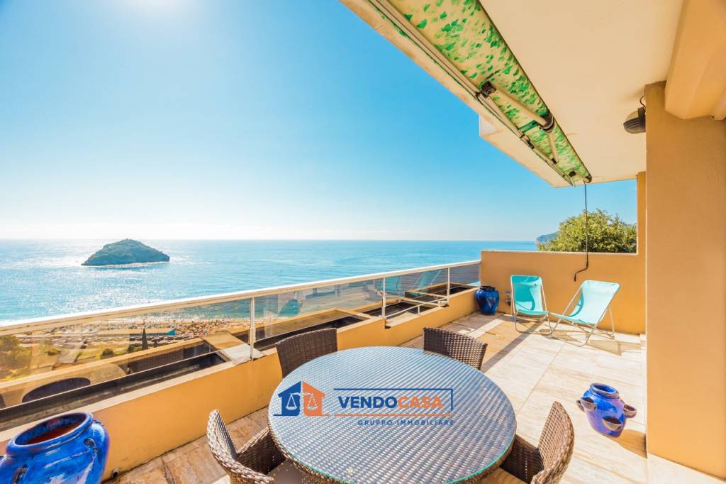 appartamento in vendita a Bergeggi in zona Torre del mare