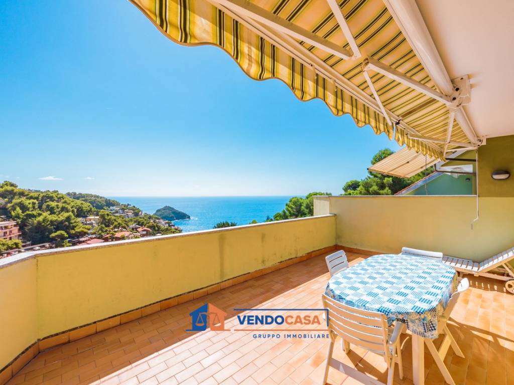 appartamento in vendita a Bergeggi in zona Torre del mare