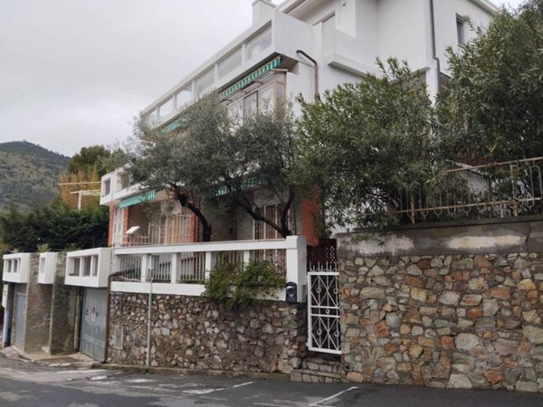 casa indipendente in vendita a Bergeggi