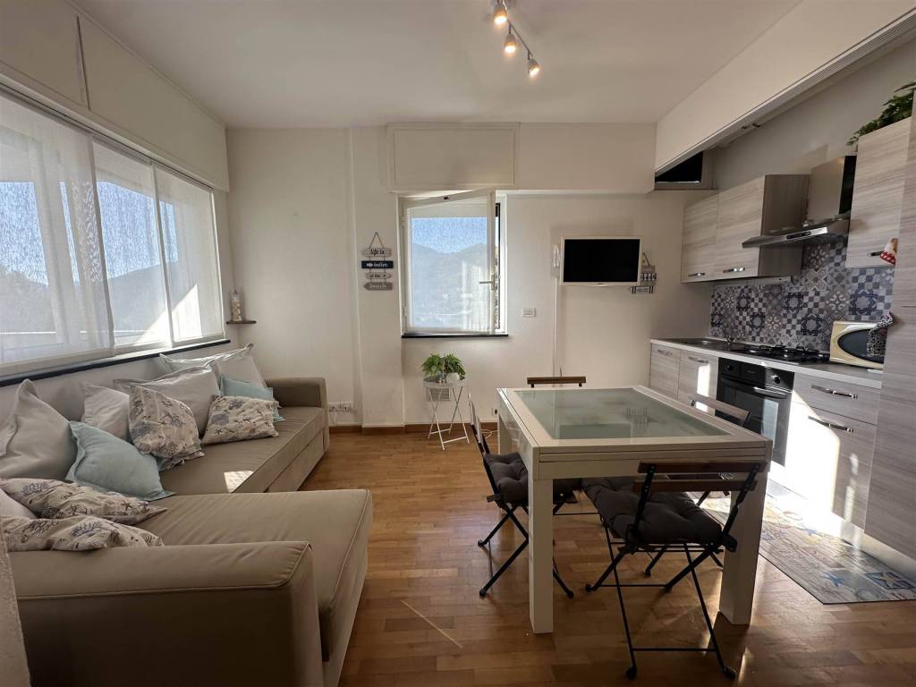 appartamento in vendita a Bergeggi in zona Torre del mare