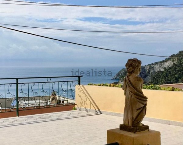 appartamento in vendita a Bergeggi in zona Torre del mare