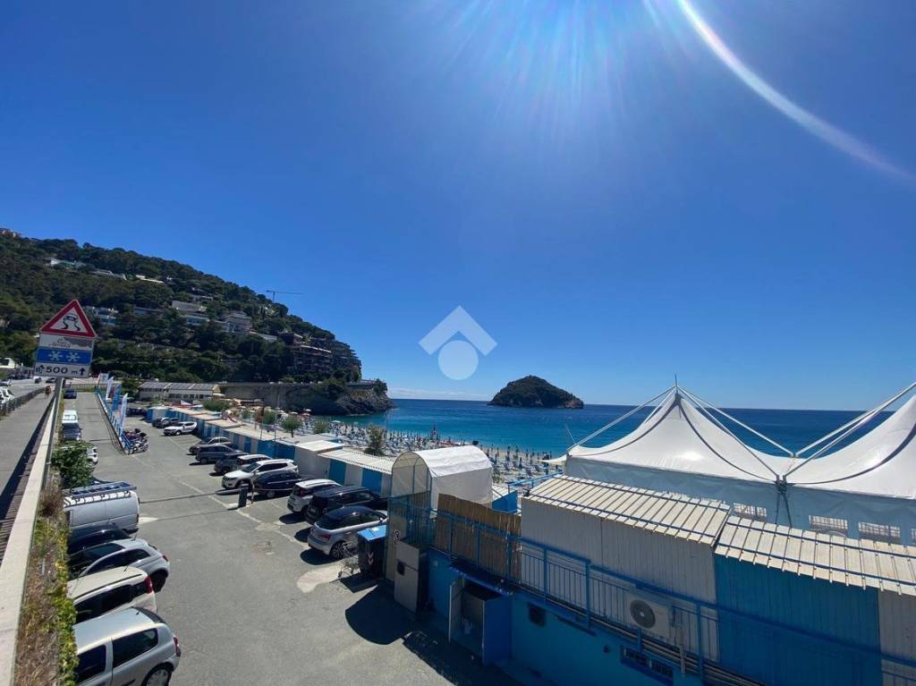 appartamento in vendita a Bergeggi in zona Torre del mare