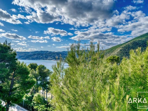 appartamento in vendita a Bergeggi in zona Torre del mare