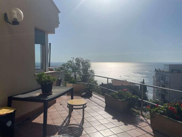 casa indipendente in vendita a Bergeggi