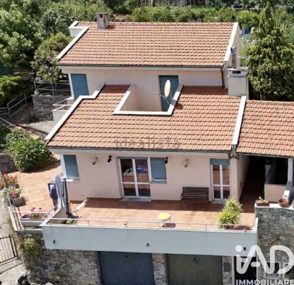 casa indipendente in vendita a Bergeggi