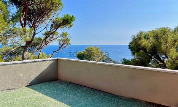 appartamento in vendita a Bergeggi in zona Torre del mare