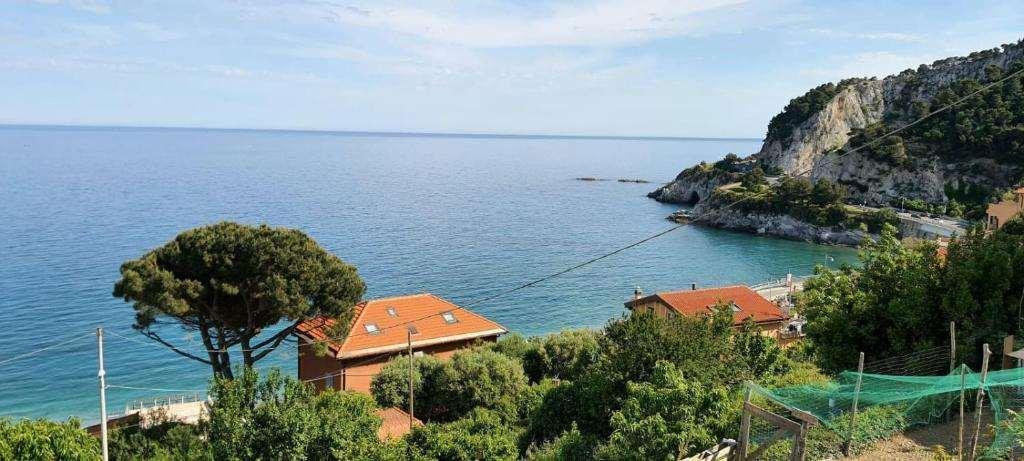 casa indipendente in vendita a Bergeggi