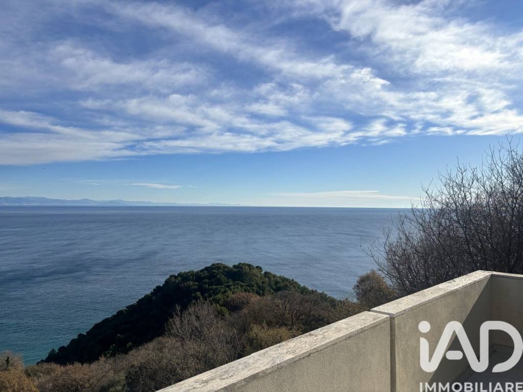 casa indipendente in vendita a Bergeggi