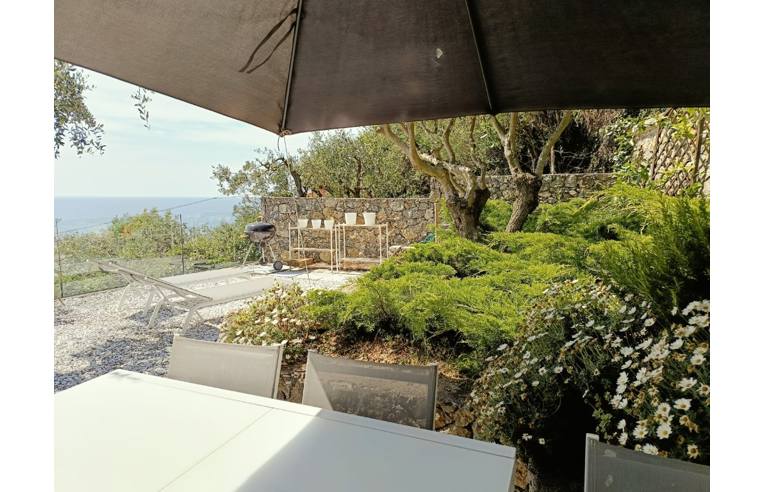 casa indipendente in vendita a Bergeggi