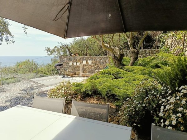 casa indipendente in vendita a Bergeggi