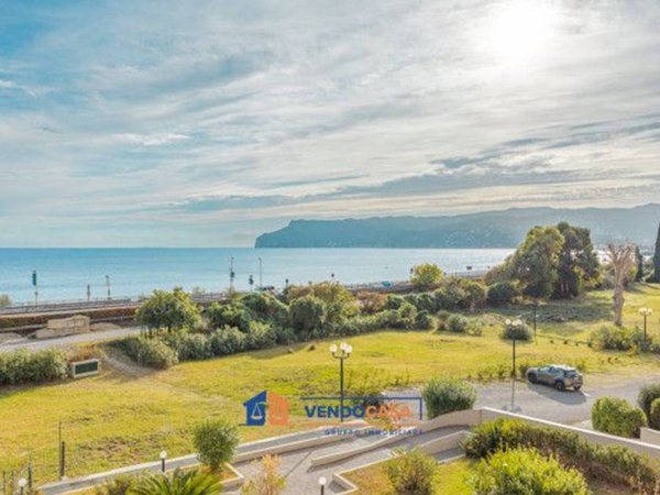 appartamento in vendita a Bergeggi in zona Torre del mare