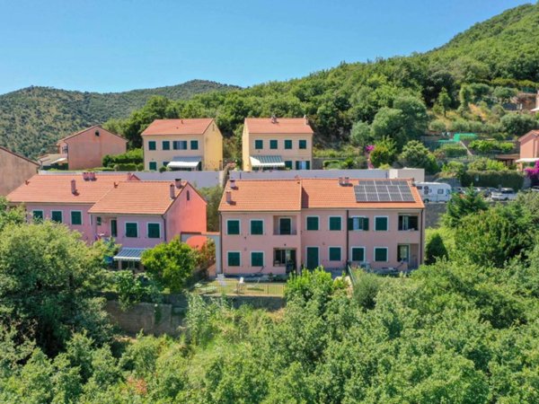 casa indipendente in vendita a Bergeggi