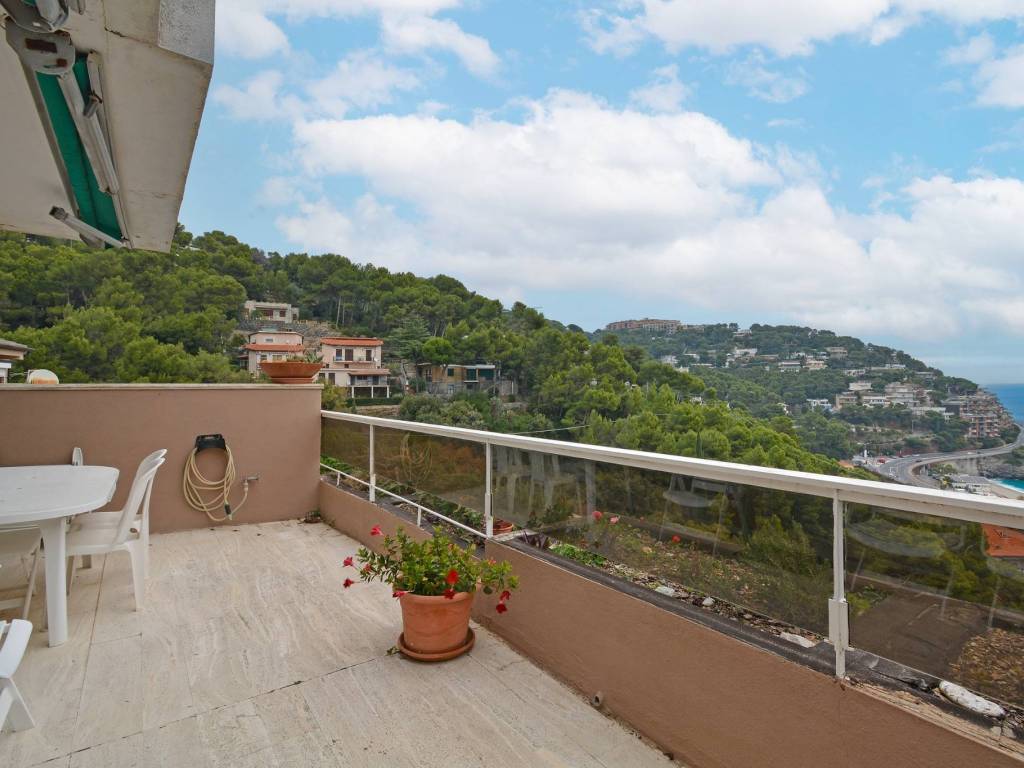 appartamento in vendita a Bergeggi in zona Torre del mare