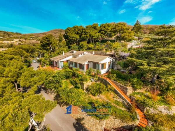 casa indipendente in vendita a Bergeggi in zona Torre del mare