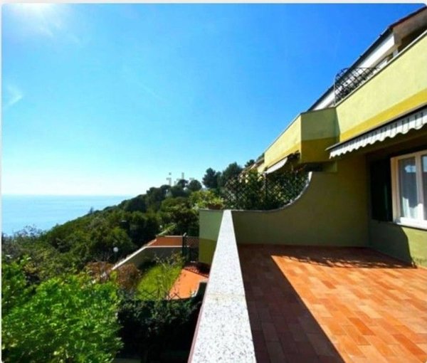 appartamento in vendita a Bergeggi in zona Torre del mare