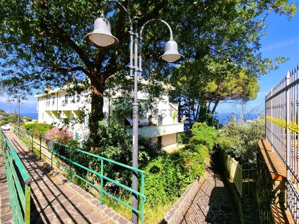 appartamento in vendita a Bergeggi in zona Torre del mare